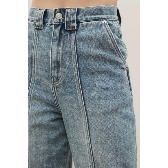 Center Seam Cropped Jeans - Picture 4 of 5